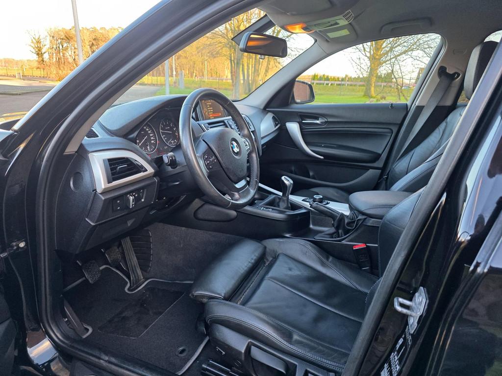 BMW 1-serie 118i M-sport LEER/airco/CRUISE/19 inch, Auto's, BMW, Gebruikt, 4 cilinders, Zwart, Leder
