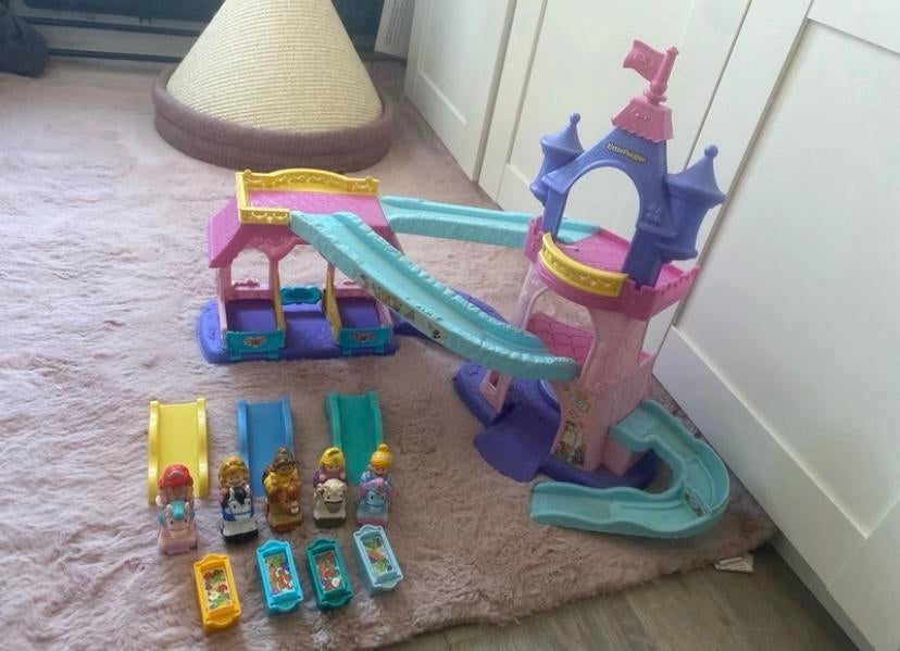 Fisher-Price Klip Klop Kasteel + 3 Extra Prinsessen, Ophalen, Zo goed als nieuw, Meisje