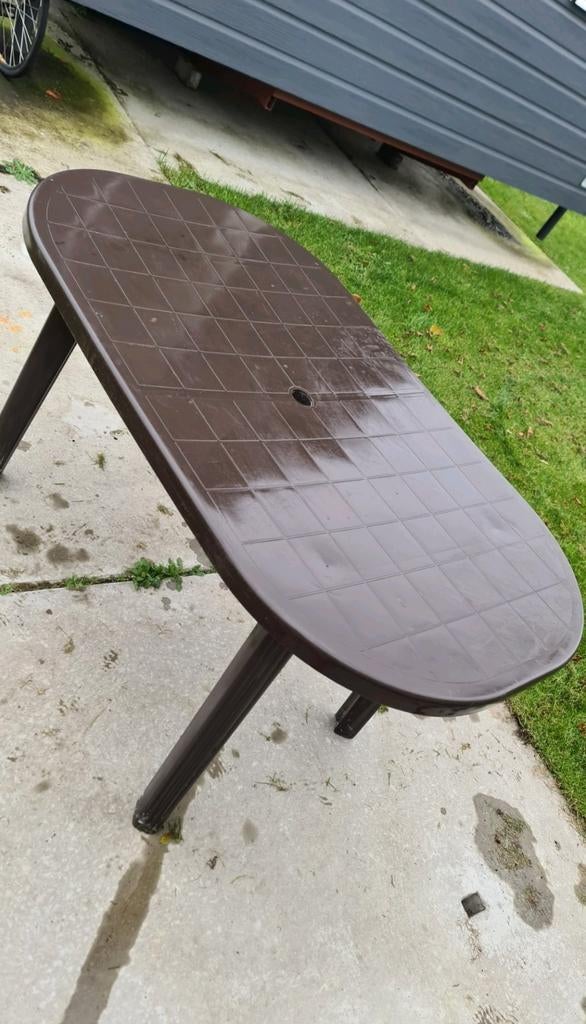 Gebruikte tuintafel in zeer goede staat - Roermond, Ophalen