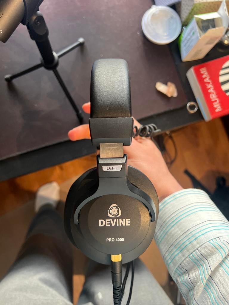 Devine pro 4000 koptelefoon, Audio, Tv en Foto, Koptelefoons, Ophalen of Verzenden, Zo goed als nieuw, Over oor (circumaural)