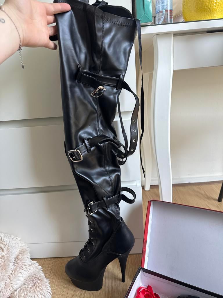 Pleaser Overknee Laarzen Maat 40 - Nieuwstaat, Kleding | Dames, Schoenen, Ophalen of Verzenden, Nieuw, Zwart, Hoge laarzen