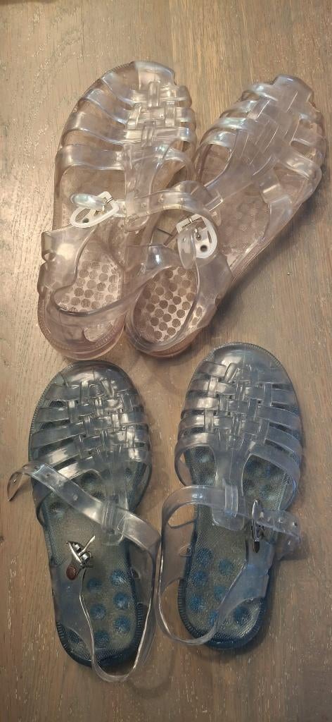 waterschoenen maat 34 en 31 voor zwemles gebruikt, Jongen of Meisje, Overige typen, Ophalen of Verzenden, Zo goed als nieuw