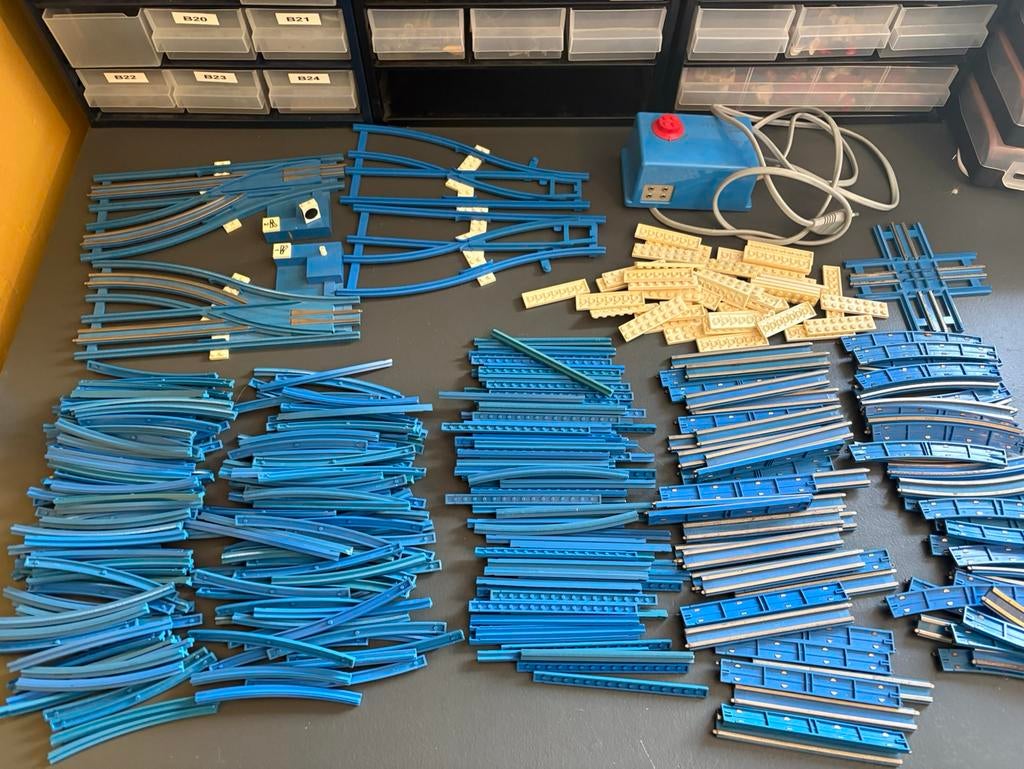 Grote partij lego trein rails blauw (1), Lego, Lego, Verzenden, Zo goed als nieuw
