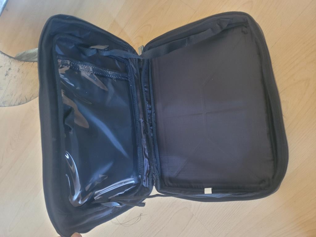 Karper  tackelbox gevuld alles nieuw, Ophalen, Nieuw, Dame