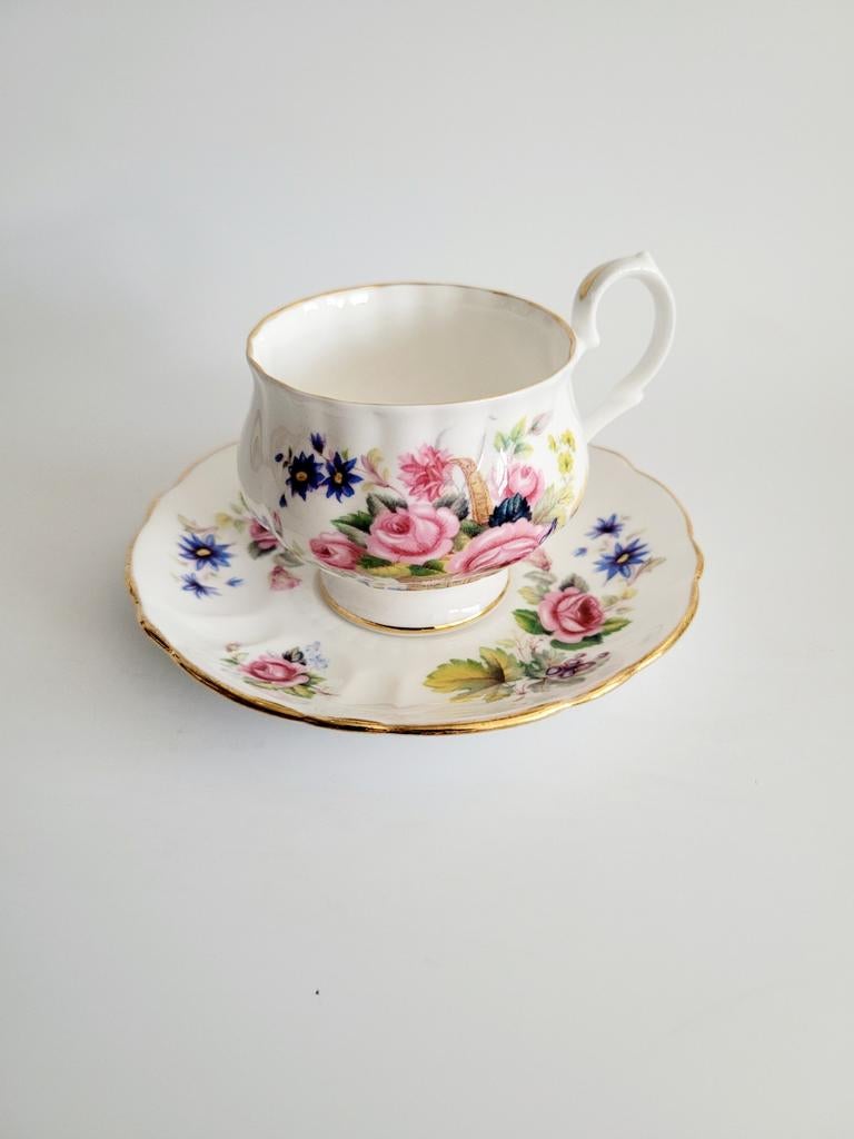 Izgs Royal Windsor England kop en schotel Engels servies, Antiek en Kunst, Antiek | Servies los, Ophalen of Verzenden