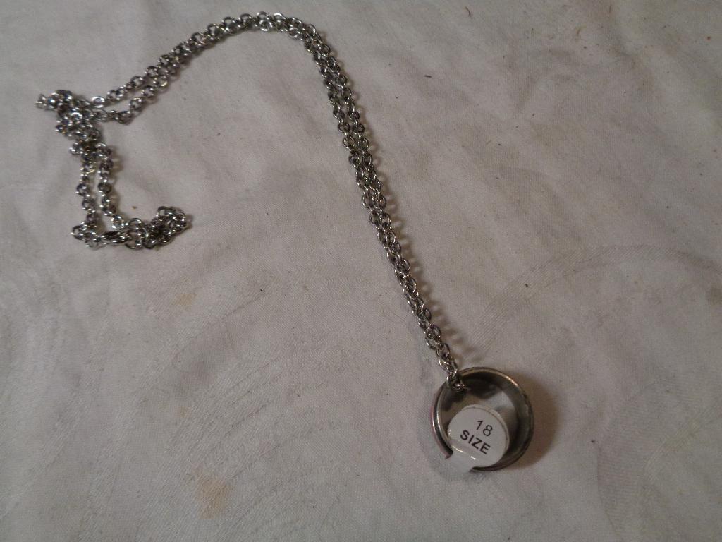 ring aan ketting nr k 5149, Ophalen of Verzenden, Nieuw, Zilver, Overige materialen