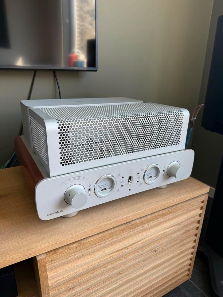 Melody AN300BMAX buizenversterker met doos en toebehoren, Audio, Tv en Foto, Buizenversterkers, Versterker, Ophalen of Verzenden