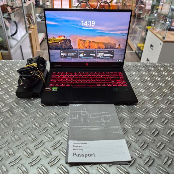 Acer Nitro 14 AN14-41-R54G Ryzen 5  RTX4060 16GB RAM 1TB SSD, Computers en Software, Windows Laptops, Zo goed als nieuw