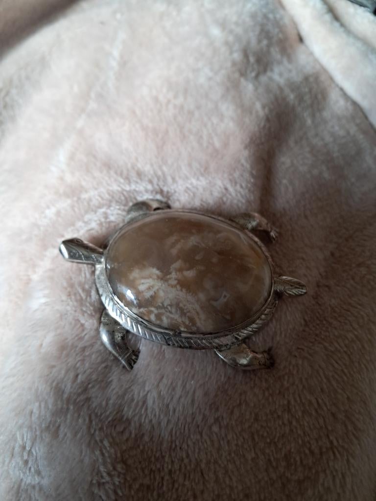 Miniatuur Zilveren Schildpad met Jaspis Steen, Gemerkt, Gebruikt, Minder dan 4 cm, Ophalen of Verzenden, Met edelsteen