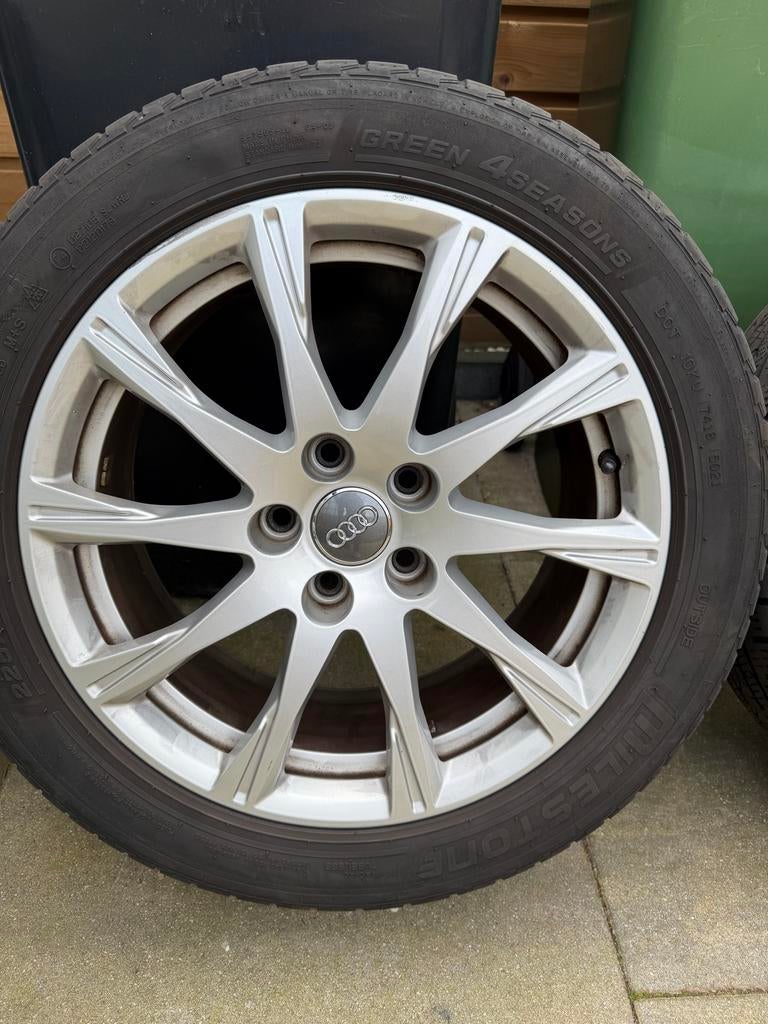 Originele Audi 17 inch velgen met All Season banden, Auto-onderdelen, Ophalen, Gebruikt, Banden en Velgen, 17 inch