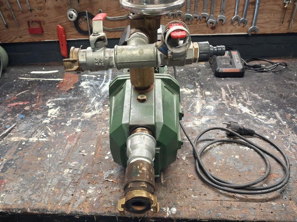 Goed Werkende waterpomp, Ophalen of Verzenden, Gebruikt