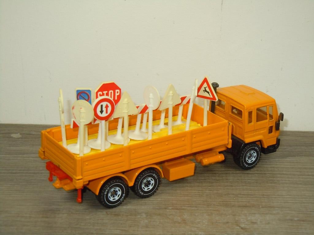 Volvo FL6 Intercooler Sign Transporter - Siku, Hobby en Vrije tijd, Modelauto's | 1:50, Duitsland, SIKU, Verzenden, Siku