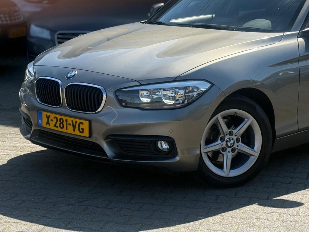 BMW 1-serie 118i M Sport M-STUUR/PDC/NAVI/CRUISE/STLVRM/CLIM, Gebruikt, Bedrijf, 650 kg, 3 cilinders