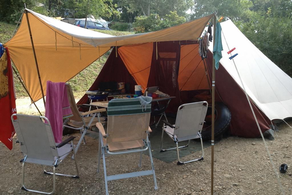 Ruime tunneltent voor gezinsvakanties, Caravans en Kamperen, Tenten, Ophalen, Gebruikt, Tot en met 4