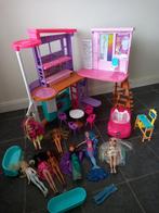 Grote Barbie set: huis, auto en 8 poppen, Kinderen en Baby's, Speelgoed | Poppen, Ophalen of Verzenden
