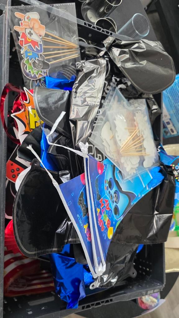 game versiering Verjaardag, Ophalen, Zo goed als nieuw, Carnaval