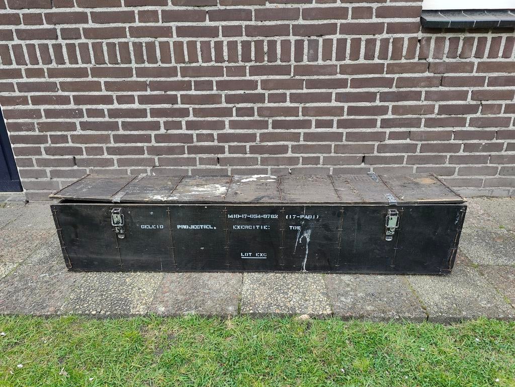 Munitie kist NATO geleid projectiel., Ophalen, Landmacht, Nederland, Kist of Geocache