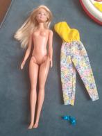 Barbie Mattel met vintage jumpsuit jaren 80, Verzamelen, Poppen, Ophalen of Verzenden, Zo goed als nieuw, Pop