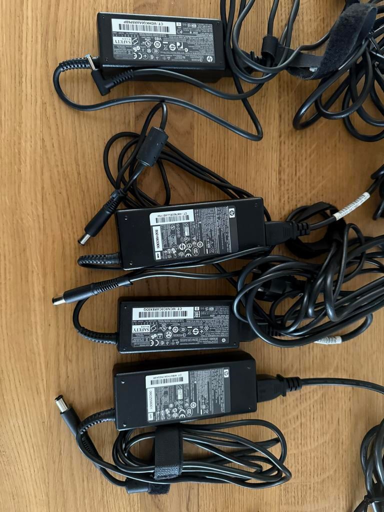 Diverse originele HP laptop adapters (65W, 90W), Computers en Software, Laptop-opladers, Ophalen of Verzenden, Gebruikt