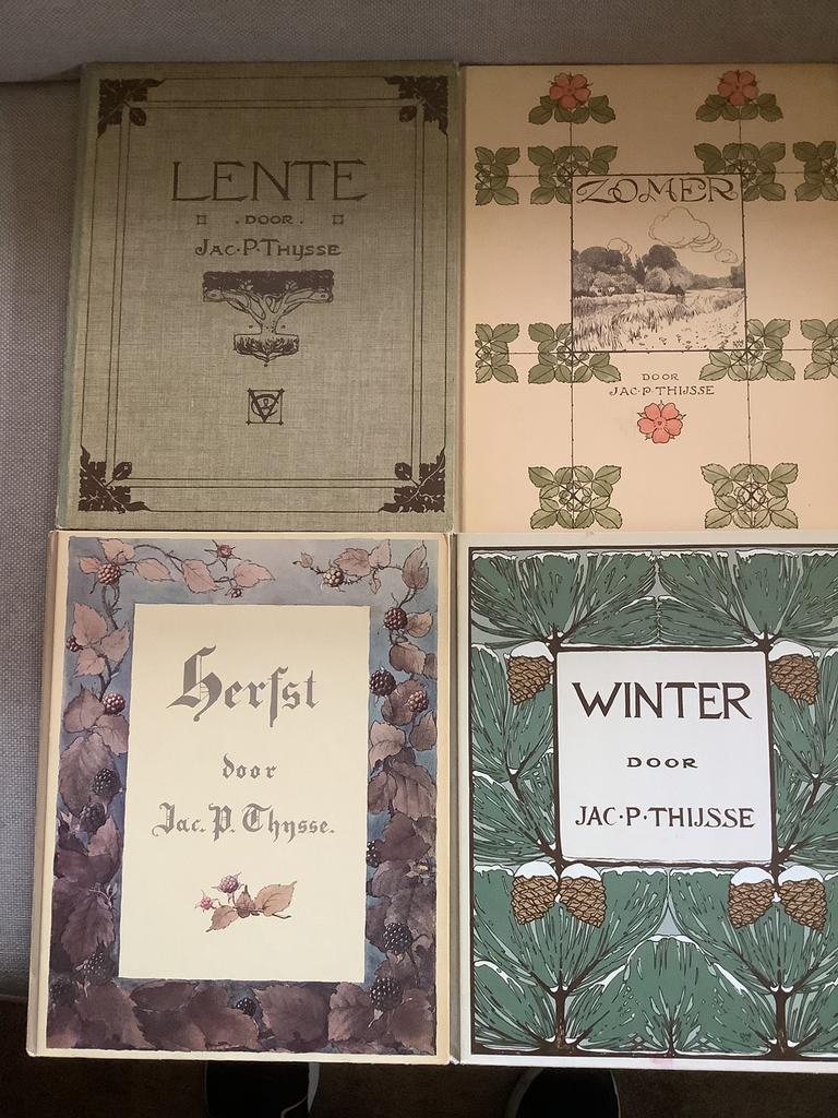 4 Plaatjesalbums Lente/Zomer/Herfst/Winter. Compleet ., Ophalen of Verzenden, Zo goed als nieuw, Plaatjesalbum