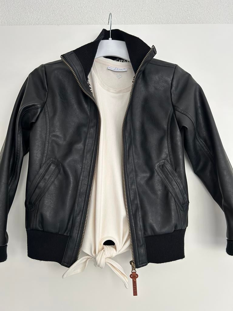 Zwart jasje en creme t shirt je moet knopen zie foto, Kinderen en Baby's, Kinderkleding | Maat 152, Ophalen of Verzenden, Zo goed als nieuw