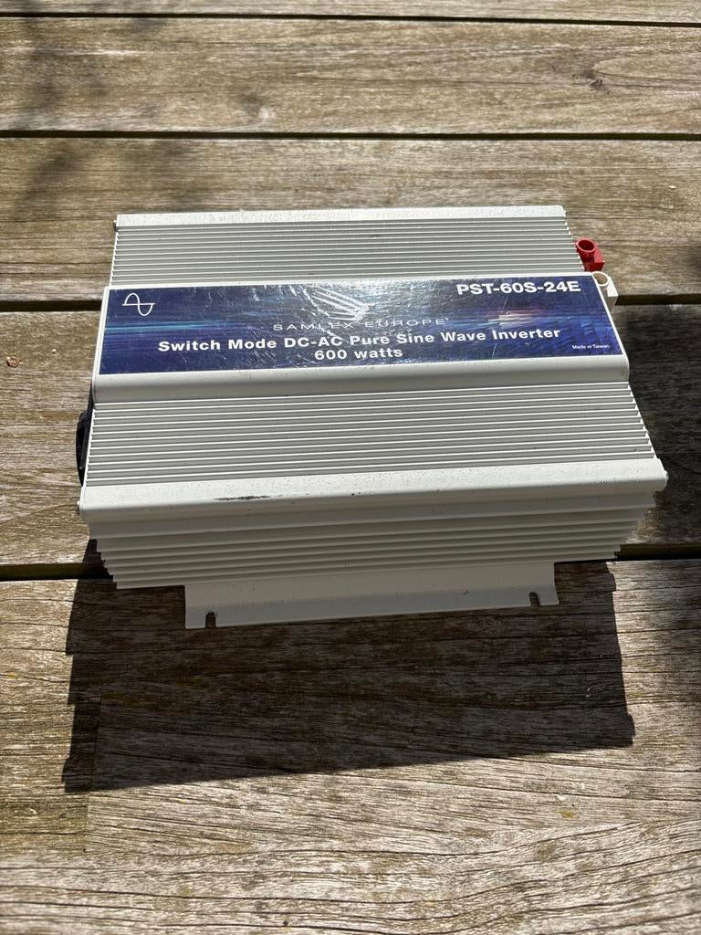Samlex Europe PST-60S-24E Pure Sinus Omvormer 600W, Ophalen of Verzenden, Gebruikt