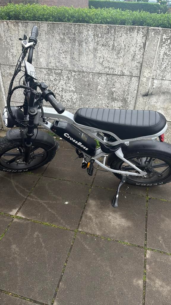 V20 grey pro, Ophalen of Verzenden, Zo goed als nieuw