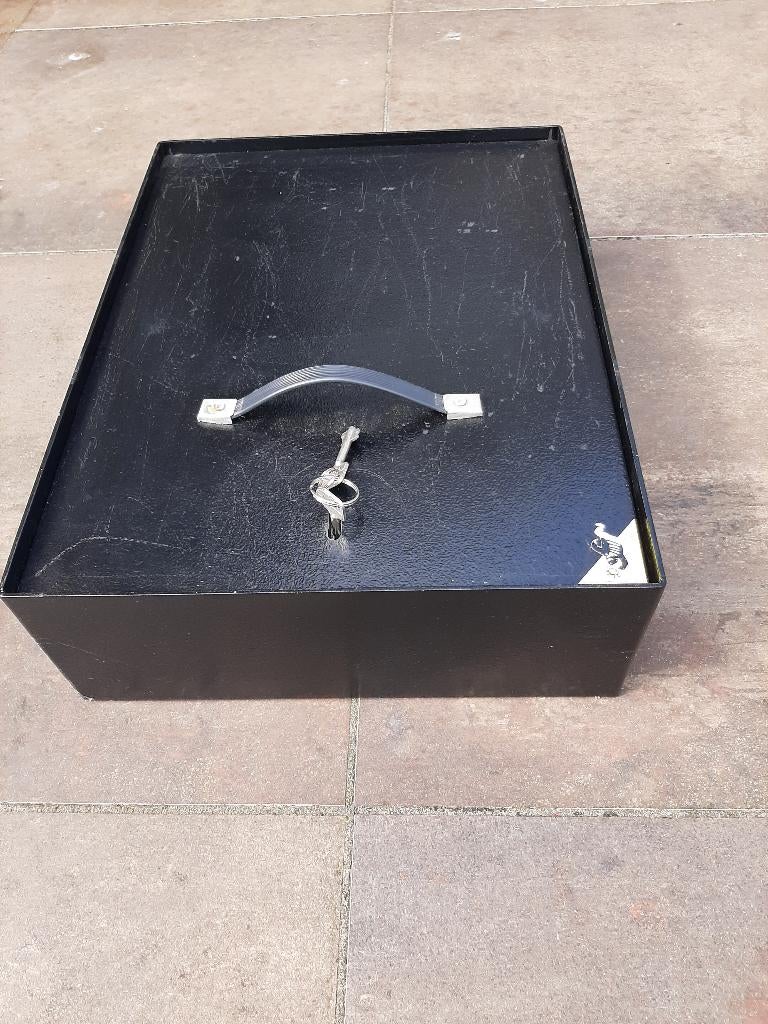 Grote (laptop) kluis voor een camper, Caravans en Kamperen, Ophalen, Zo goed als nieuw