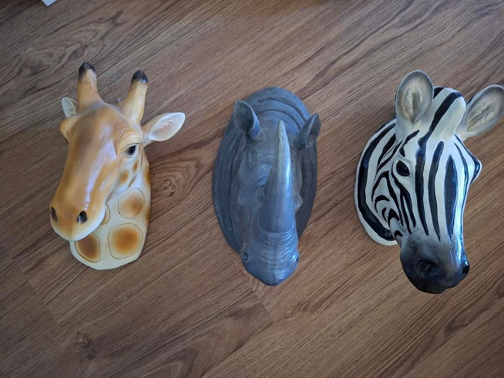 Dierenhoofden voor aan de wand: Giraffe, Zebra, Neushoorn, Ophalen of Verzenden, Gebruikt