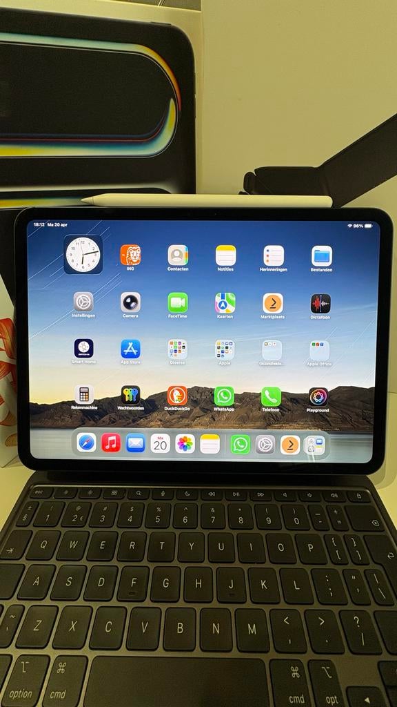 Apple iPad Pro 11 inch (M4) 256 GB, magic keyboard, pencil, Ophalen, 11 inch, Zo goed als nieuw, Apple iPad Pro