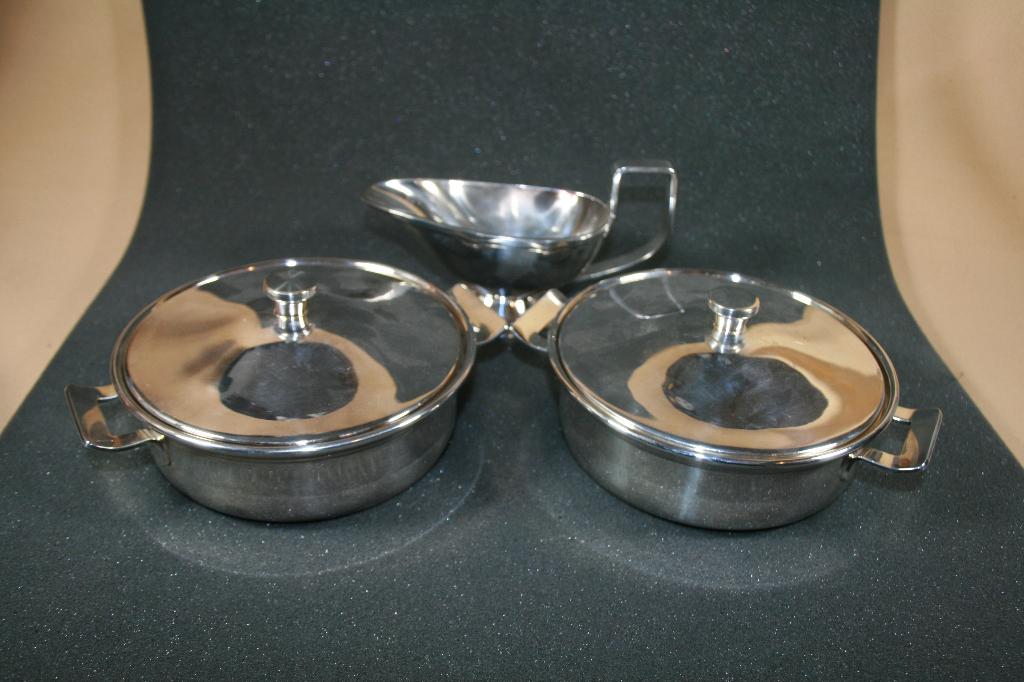 2 verzilverde dekschalen en juskom SOLA 100, Antiek en Kunst, Antiek | Keukenbenodigdheden, Ophalen of Verzenden