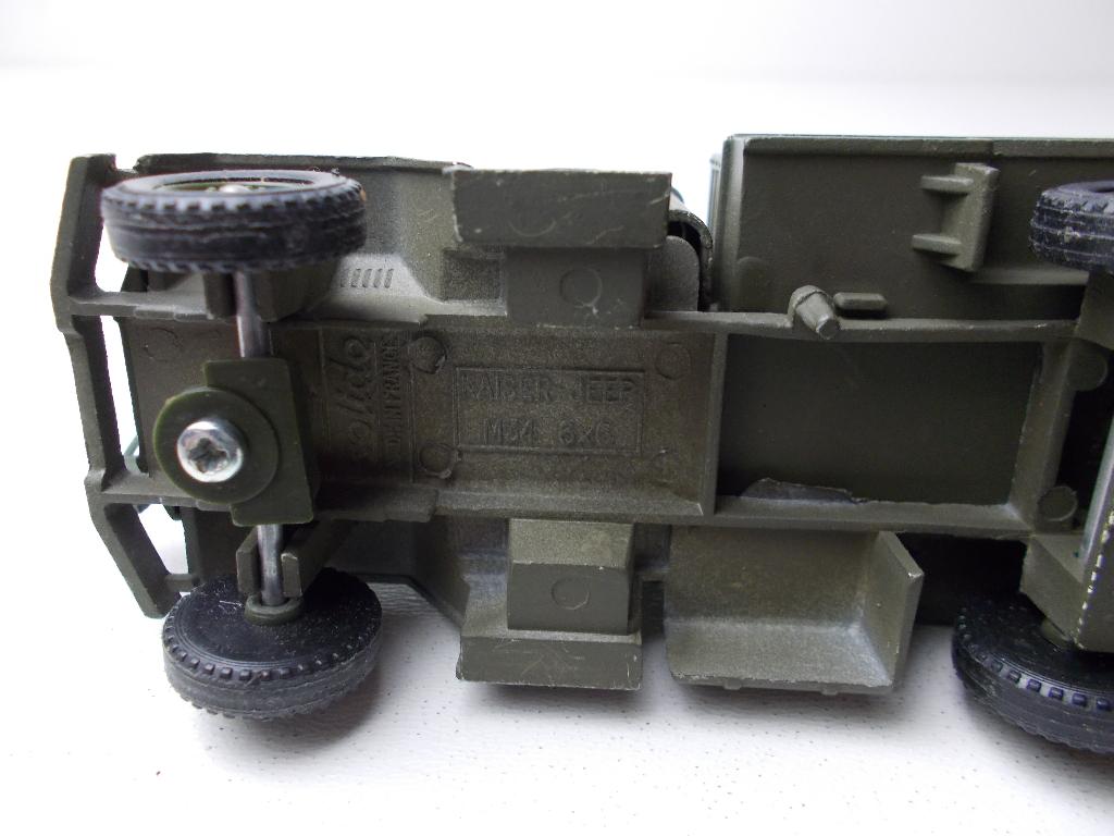 1975 Solido 245 KAISER JEEP 6 x 6. M-34 CRANE TRUCK., Ophalen of Verzenden, Zo goed als nieuw, Bus of Vrachtwagen, Solido