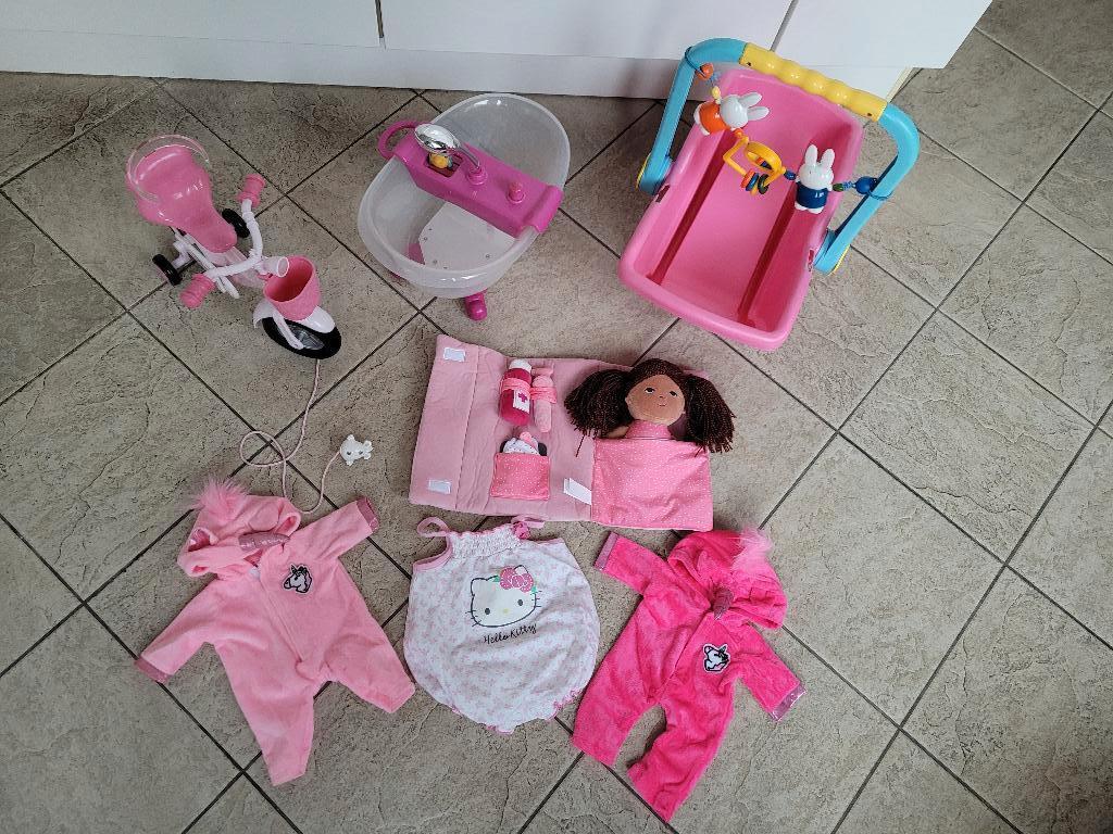 Baby Born fiets, bad, maxi cosi, Kinderen en Baby's, Speelgoed | Poppen, Ophalen, Gebruikt, Babypop