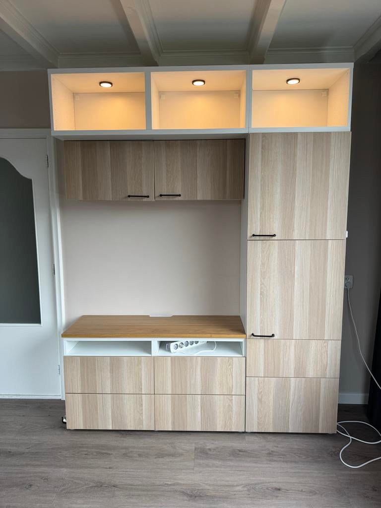 IKEA Meubelkast met Verlichting en Opbergruimte MOET WEG!, Ophalen, Gebruikt