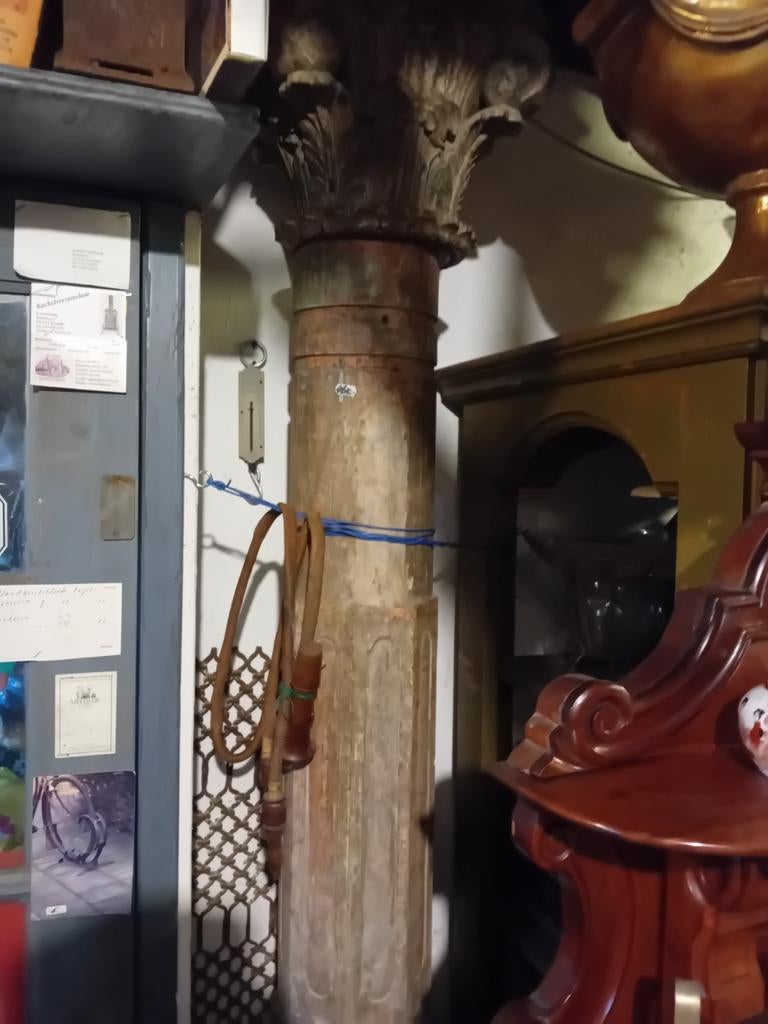 Decoratieve antieke zuil met Korinthisch kapiteel, Antiek en Kunst, Ophalen