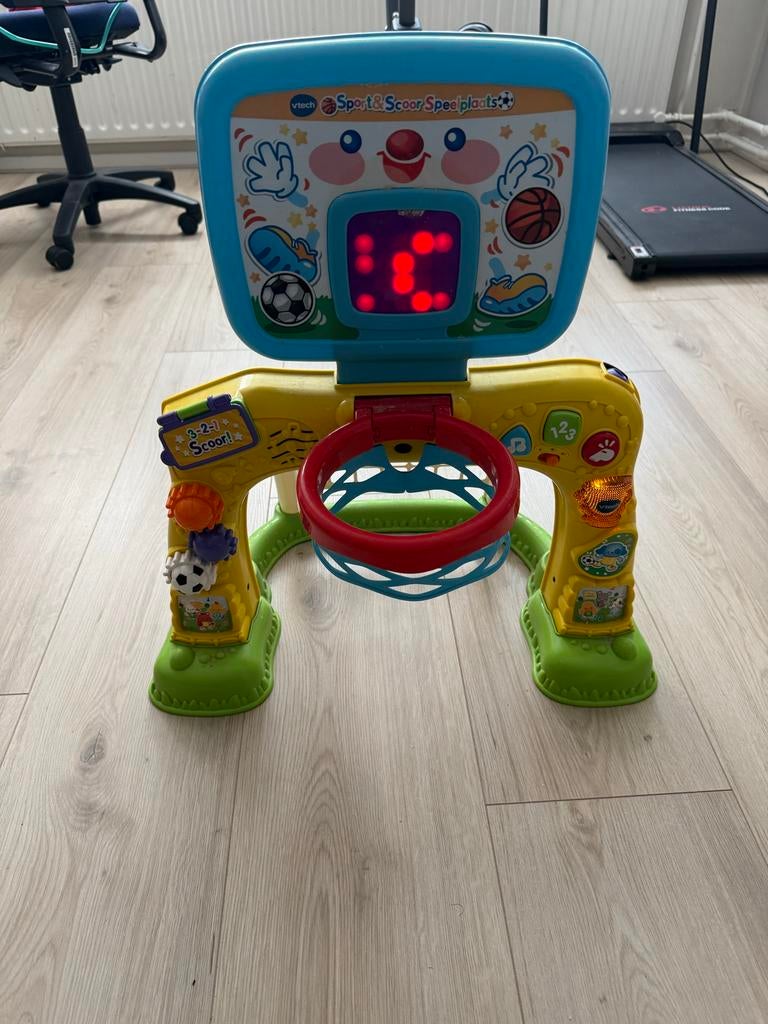 VTech Sport & Scoor Speelplaats - Doel en basket met bal, Ophalen, Gebruikt, Jongen of Meisje