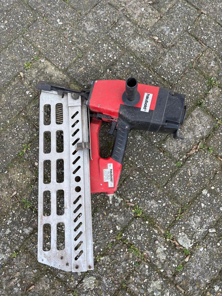 2x Houbold Lucht Spijker Pistolen, Ophalen, Gebruikt