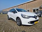 Renault Clio Estate 0.9 TCe Night&Day ✅DEALER ONDERHOUDEN!, Voorwielaandrijving, Stof, Met garantie (alle), Wit