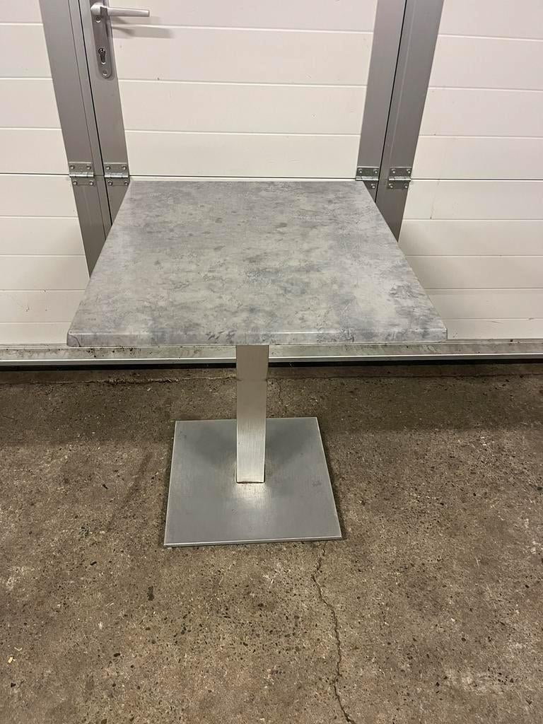 25 stuks Bistro horeca Terrastafels 60x70 cm Werzalit, Ophalen, Gebruikt