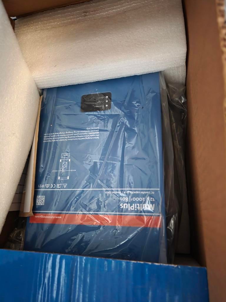 Victron MultiPlus 12/2000/80 - Nieuw in doos, Ophalen of Verzenden