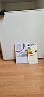 Mini koelkast met vriesvak, wit, 5 maanden gebruikt, Witgoed en Apparatuur, Koelkasten en IJskasten, Ophalen, Minder dan 85 cm