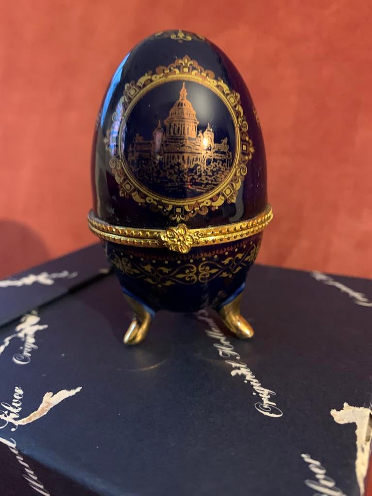 🎁🐣 Fabergé stijl replica ei  AKM  Saint Petersburg 🎁🐣, Antiek en Kunst, Antiek | Porselein, Ophalen of Verzenden