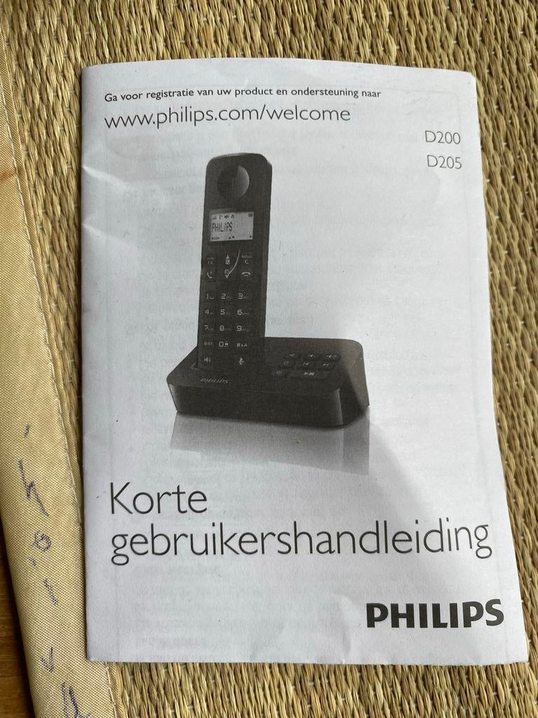 Philips D200/D205 DECT Huistelefoon Set (3 Handsets), Ophalen, Gebruikt, 3 handsets, Stralingsarm