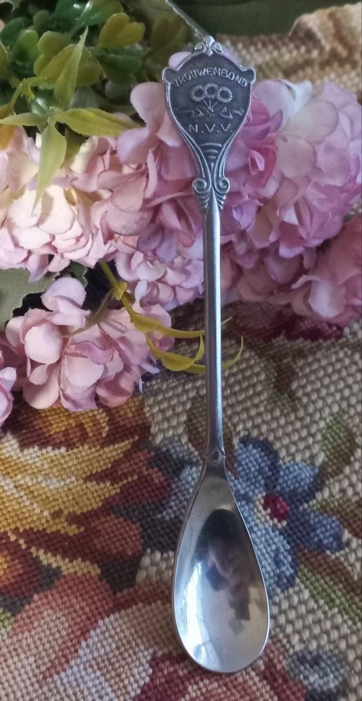 Leuk theelepeltje, N.V.V. vrouwenbond, Sola, Ophalen of Verzenden, Zo goed als nieuw