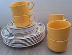 7 dinerborden en 6 kop en schotels Royal Wessex geel blauw, Ophalen, Gebruikt, Overige stijlen, Kop(pen) en/of Schotel(s)