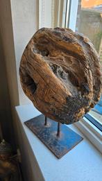 Sober stoer landelijk groot oud wagenwiel, Ophalen