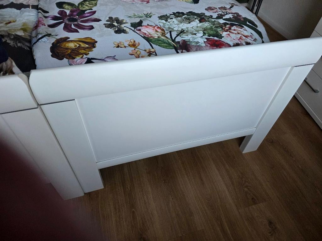 2 witte electrische verstelbare 1 persoons bedden, Ophalen, 90 cm, Eenpersoons, Wit