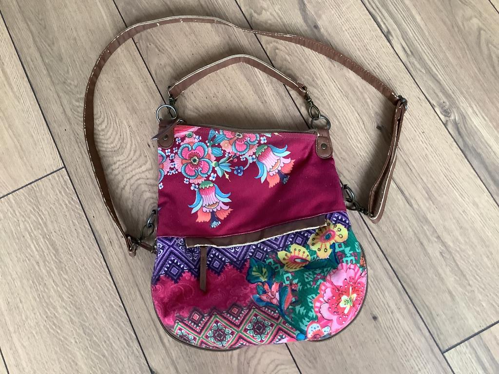 Desigual Hand/Schoudertas, Sieraden, Tassen en Uiterlijk, Ophalen of Verzenden, Gebruikt