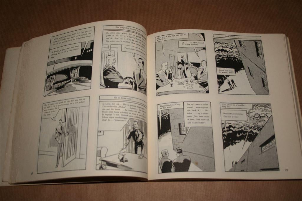 Dick Bos omnibus 5–8 – Alfred Mazure [detective-strips], Boeken, Stripboeken, Eén stripboek, Ophalen of Verzenden, Gelezen