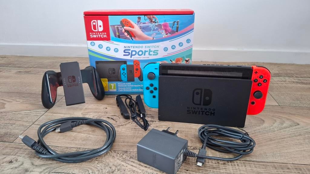 Nintendo Switch met garantie en SD kaart (excl. Sports), Spelcomputers en Games, Spelcomputers | Nintendo Switch, Ophalen, Zo goed als nieuw